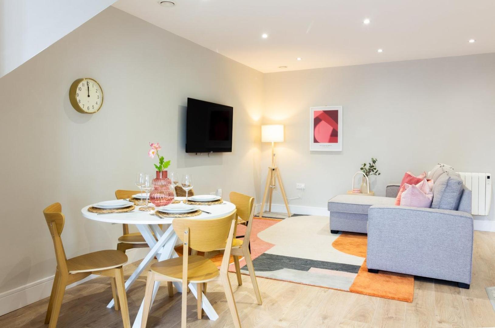 Guestready - Encantando O Apartamento 2Br No Newmarket Hall Dublin Eksteriør billede